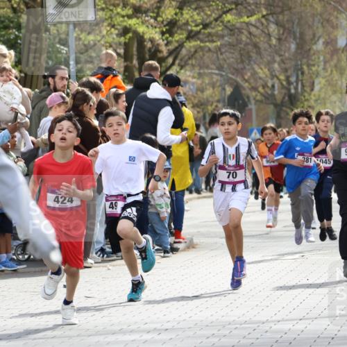 12.04.2026 - 45. Internationalen Wilhelmsburger Insellauf Strokosch-Dieckow http://msf.ph/oto/9493259 12.04.2026 14:48:49 Ziel 337, 167, 1846, 683, 900, 899, 49, 424, 70, 381, 906, 1045 meine-sportfotos.de