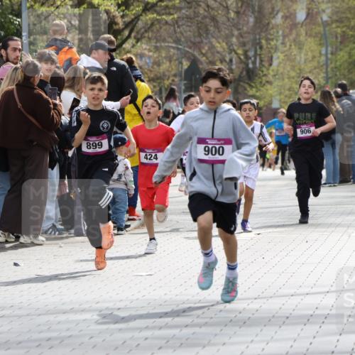 12.04.2026 - 45. Internationalen Wilhelmsburger Insellauf Strokosch-Dieckow http://msf.ph/oto/9493268 12.04.2026 14:48:47 Ziel 1826, 1841, 337, 167, 1846, 683, 900, 899, 49, 424, 70, 381 meine-sportfotos.de