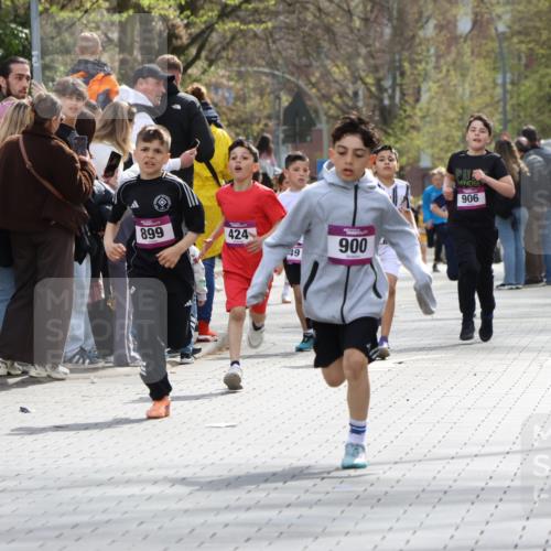 12.04.2026 - 45. Internationalen Wilhelmsburger Insellauf Strokosch-Dieckow http://msf.ph/oto/9493270 12.04.2026 14:48:47 Ziel 1826, 1841, 337, 167, 1846, 683, 900, 899, 49, 424, 70, 381 meine-sportfotos.de