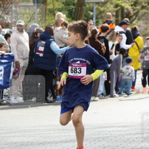 12.04.2026 - 45. Internationalen Wilhelmsburger Insellauf Strokosch-Dieckow http://msf.ph/oto/9493271 12.04.2026 14:48:45 Ziel 1826, 1841, 337, 167, 1846, 683, 900, 899, 49 meine-sportfotos.de