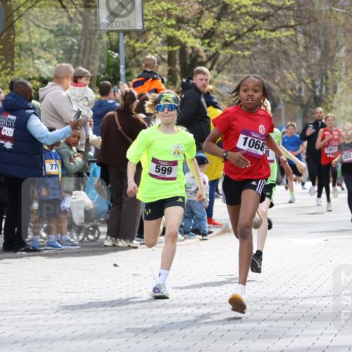12.04.2026 - 45. Internationalen Wilhelmsburger Insellauf Strokosch-Dieckow http://msf.ph/oto/9493315 12.04.2026 14:48:32 Ziel 71, 1838, 1068, 599, 18, 382 meine-sportfotos.de