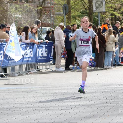 12.04.2026 - 45. Internationalen Wilhelmsburger Insellauf Strokosch-Dieckow http://msf.ph/oto/9493375 12.04.2026 14:48:18 Ziel 1835, 1824 meine-sportfotos.de