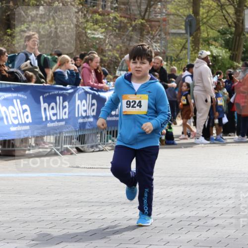 12.04.2026 - 45. Internationalen Wilhelmsburger Insellauf Strokosch-Dieckow http://msf.ph/oto/9493400 12.04.2026 14:38:47 Ziel  meine-sportfotos.de