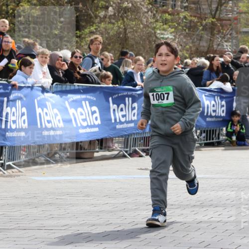 12.04.2026 - 45. Internationalen Wilhelmsburger Insellauf Strokosch-Dieckow http://msf.ph/oto/9493416 12.04.2026 14:38:24 Ziel 1007 meine-sportfotos.de