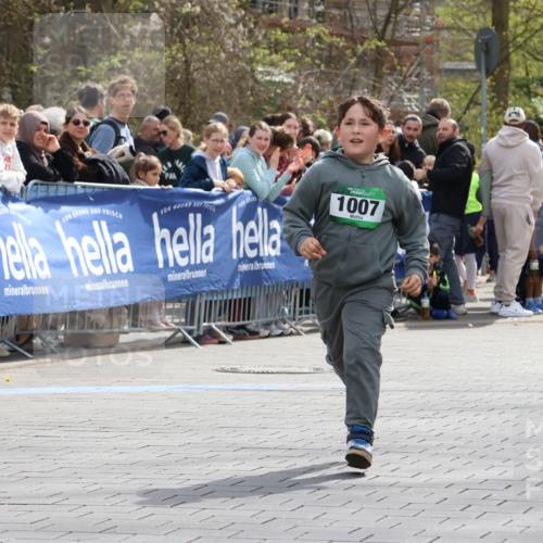 12.04.2026 - 45. Internationalen Wilhelmsburger Insellauf Strokosch-Dieckow http://msf.ph/oto/9493421 12.04.2026 14:38:24 Ziel 1007 meine-sportfotos.de