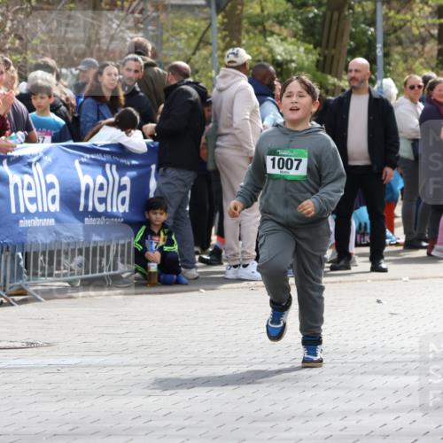 12.04.2026 - 45. Internationalen Wilhelmsburger Insellauf Strokosch-Dieckow http://msf.ph/oto/9493427 12.04.2026 14:38:22 Ziel 1007 meine-sportfotos.de