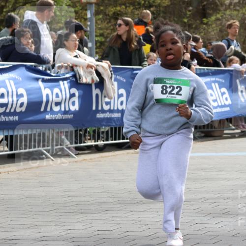 12.04.2026 - 45. Internationalen Wilhelmsburger Insellauf Strokosch-Dieckow http://msf.ph/oto/9493431 12.04.2026 14:37:21 Ziel 822, 1031 meine-sportfotos.de