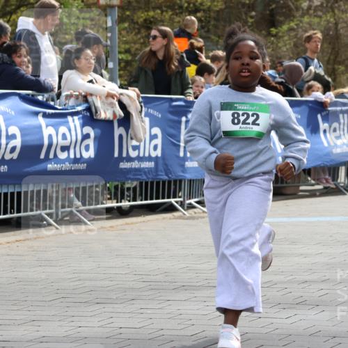 12.04.2026 - 45. Internationalen Wilhelmsburger Insellauf Strokosch-Dieckow http://msf.ph/oto/9493432 12.04.2026 14:37:21 Ziel 822, 1031 meine-sportfotos.de