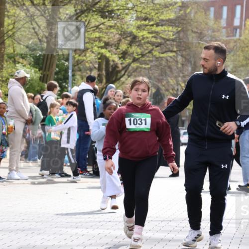 12.04.2026 - 45. Internationalen Wilhelmsburger Insellauf Strokosch-Dieckow http://msf.ph/oto/9493451 12.04.2026 14:37:18 Ziel 822, 1031 meine-sportfotos.de