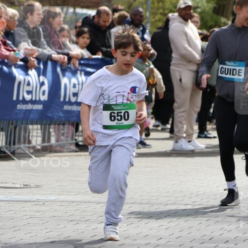 12.04.2026 - 45. Internationalen Wilhelmsburger Insellauf Strokosch-Dieckow http://msf.ph/oto/9493506 12.04.2026 14:36:51 Ziel 300, 644, 511, 650, 689 meine-sportfotos.de