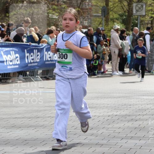 12.04.2026 - 45. Internationalen Wilhelmsburger Insellauf Strokosch-Dieckow http://msf.ph/oto/9493521 12.04.2026 14:36:42 Ziel 296, 343, 665, 300 meine-sportfotos.de