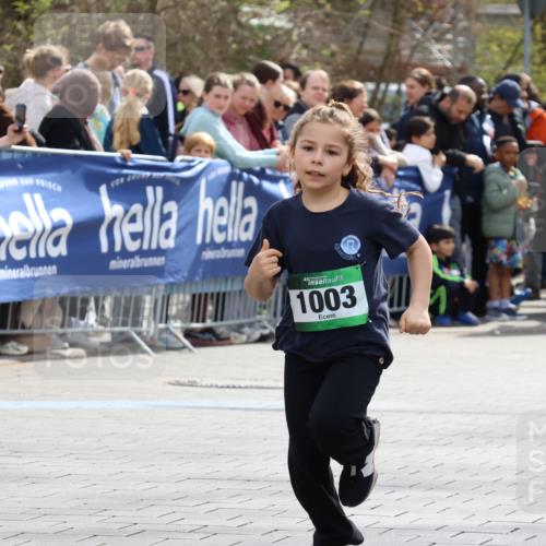 12.04.2026 - 45. Internationalen Wilhelmsburger Insellauf Strokosch-Dieckow http://msf.ph/oto/9493551 12.04.2026 14:36:31 Ziel 1013, 1030, 1033, 834, 1003, 296 meine-sportfotos.de