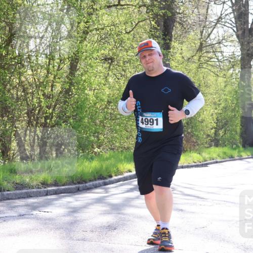 12.04.2026 - 45. Internationalen Wilhelmsburger Insellauf Yannick Fuchs http://msf.ph/oto/9493586 12.04.2026 10:46:49 Laufen 4991 meine-sportfotos.de