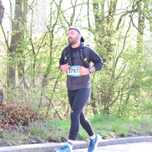12.04.2026 - 45. Internationalen Wilhelmsburger Insellauf Yannick Fuchs http://msf.ph/oto/9493604 12.04.2026 10:46:53 Laufen 3797 meine-sportfotos.de