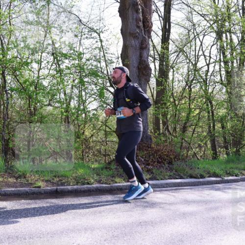 12.04.2026 - 45. Internationalen Wilhelmsburger Insellauf Yannick Fuchs http://msf.ph/oto/9493608 12.04.2026 10:46:53 Laufen 379 meine-sportfotos.de