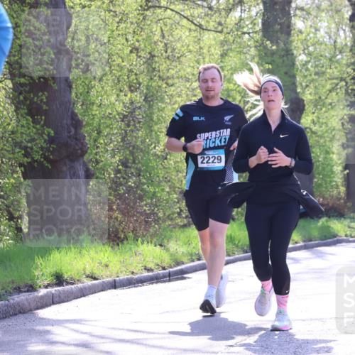 12.04.2026 - 45. Internationalen Wilhelmsburger Insellauf Yannick Fuchs http://msf.ph/oto/9493613 12.04.2026 10:46:57 Laufen 2229, 1825, 2858 meine-sportfotos.de