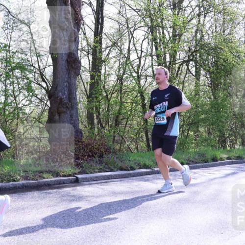 12.04.2026 - 45. Internationalen Wilhelmsburger Insellauf Yannick Fuchs http://msf.ph/oto/9493639 12.04.2026 10:47:02 Laufen 2229 meine-sportfotos.de