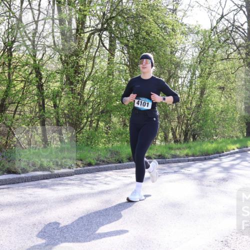 12.04.2026 - 45. Internationalen Wilhelmsburger Insellauf Yannick Fuchs http://msf.ph/oto/9493663 12.04.2026 10:47:07 Laufen 4101 meine-sportfotos.de