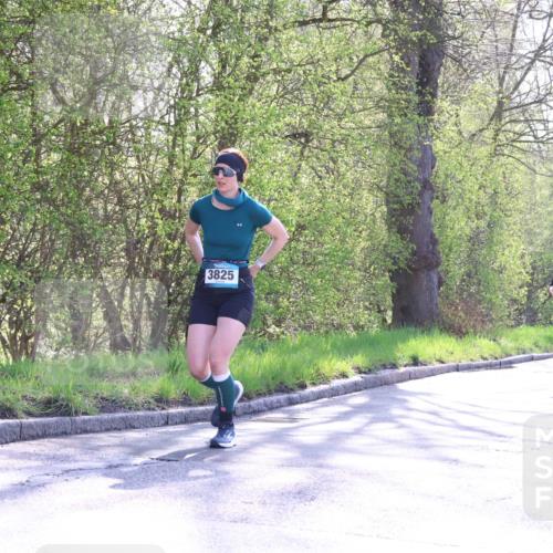 12.04.2026 - 45. Internationalen Wilhelmsburger Insellauf Yannick Fuchs http://msf.ph/oto/9493676 12.04.2026 10:47:10 Laufen 3825, 2499, 5703 meine-sportfotos.de