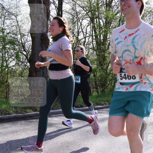 12.04.2026 - 45. Internationalen Wilhelmsburger Insellauf Yannick Fuchs http://msf.ph/oto/9493702 12.04.2026 10:47:15 Laufen 5366, 5460 meine-sportfotos.de