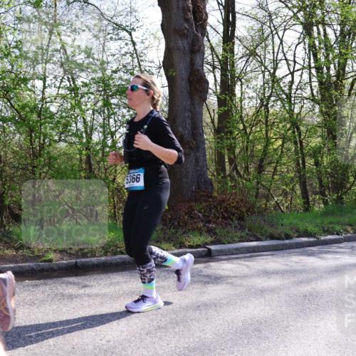 12.04.2026 - 45. Internationalen Wilhelmsburger Insellauf Yannick Fuchs http://msf.ph/oto/9493705 12.04.2026 10:47:16 Laufen 5366 meine-sportfotos.de