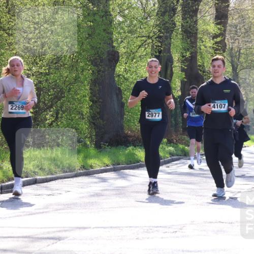 12.04.2026 - 45. Internationalen Wilhelmsburger Insellauf Yannick Fuchs http://msf.ph/oto/9493709 12.04.2026 10:47:21 Laufen 2269, 2977, 399, 4107, 3045 meine-sportfotos.de