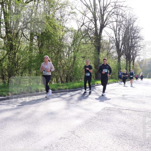 12.04.2026 - 45. Internationalen Wilhelmsburger Insellauf Yannick Fuchs http://msf.ph/oto/9493734 12.04.2026 10:47:25 Laufen 2265, 2977, 4107 meine-sportfotos.de