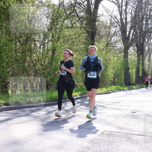 12.04.2026 - 45. Internationalen Wilhelmsburger Insellauf Yannick Fuchs http://msf.ph/oto/9493770 12.04.2026 10:47:29 Laufen 3044, 3045 meine-sportfotos.de