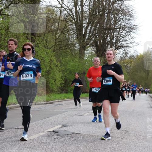 12.04.2026 - 45. Internationalen Wilhelmsburger Insellauf Yannick Fuchs http://msf.ph/oto/9493776 12.04.2026 13:02:50 Laufen 3897, 3805, 5029, 3801, 3993, 3308 meine-sportfotos.de
