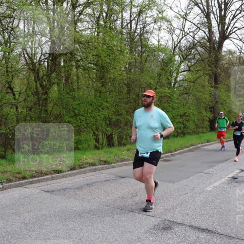 12.04.2026 - 45. Internationalen Wilhelmsburger Insellauf Yannick Fuchs http://msf.ph/oto/9493830 12.04.2026 13:02:56 Laufen 917, 3232 meine-sportfotos.de