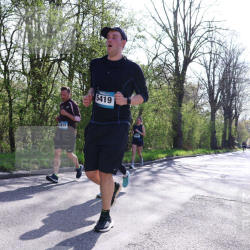 12.04.2026 - 45. Internationalen Wilhelmsburger Insellauf Yannick Fuchs http://msf.ph/oto/9493884 12.04.2026 10:47:46 Laufen 2417, 5419, 4993 meine-sportfotos.de