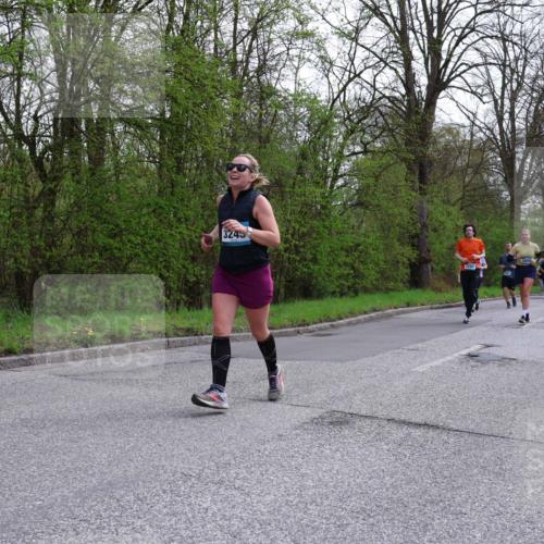 12.04.2026 - 45. Internationalen Wilhelmsburger Insellauf Yannick Fuchs http://msf.ph/oto/9493928 12.04.2026 13:03:10 Laufen 3245, 3200, 3328 meine-sportfotos.de