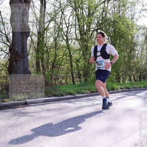 12.04.2026 - 45. Internationalen Wilhelmsburger Insellauf Yannick Fuchs http://msf.ph/oto/9494006 12.04.2026 10:48:09 Laufen 2665 meine-sportfotos.de