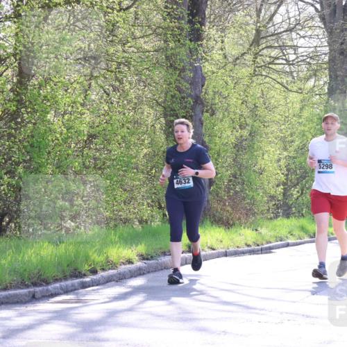 12.04.2026 - 45. Internationalen Wilhelmsburger Insellauf Yannick Fuchs http://msf.ph/oto/9494027 12.04.2026 10:48:11 Laufen 5298, 4632, 4382 meine-sportfotos.de