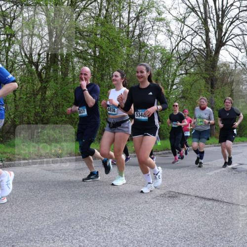 12.04.2026 - 45. Internationalen Wilhelmsburger Insellauf Yannick Fuchs http://msf.ph/oto/9494142 12.04.2026 13:03:30 Laufen 4837, 4838, 5348, 2032, 531 meine-sportfotos.de