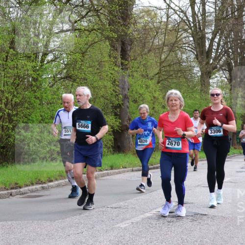 12.04.2026 - 45. Internationalen Wilhelmsburger Insellauf Yannick Fuchs http://msf.ph/oto/9494185 12.04.2026 13:03:34 Laufen 5666, 551, 4820, 2670, 3306 meine-sportfotos.de