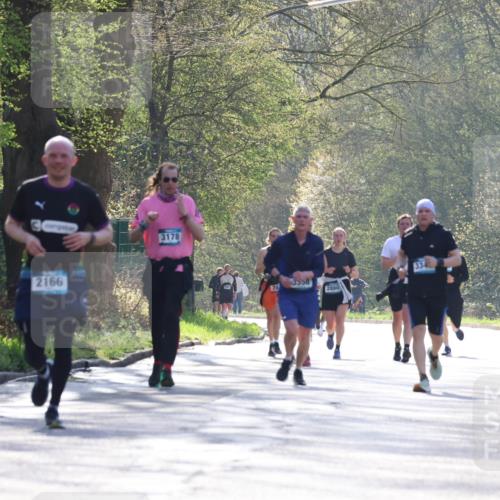 12.04.2026 - 45. Internationalen Wilhelmsburger Insellauf Yannick Fuchs http://msf.ph/oto/9494186 12.04.2026 10:48:29 Laufen 2166, 3178, 28, 3558, 2880 meine-sportfotos.de