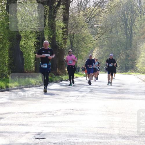 12.04.2026 - 45. Internationalen Wilhelmsburger Insellauf Yannick Fuchs http://msf.ph/oto/9494197 12.04.2026 10:48:30 Laufen 2166, 3178, 3347, 2418 meine-sportfotos.de