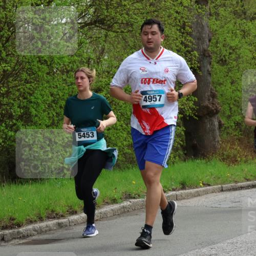 12.04.2026 - 45. Internationalen Wilhelmsburger Insellauf Yannick Fuchs http://msf.ph/oto/9494219 12.04.2026 13:03:38 Laufen 5453, 4957, 2681, 783 meine-sportfotos.de