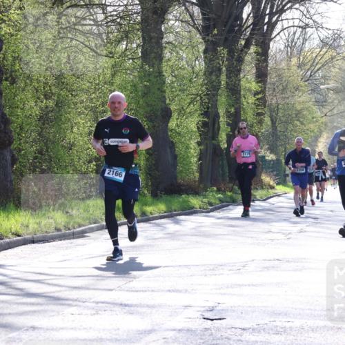 12.04.2026 - 45. Internationalen Wilhelmsburger Insellauf Yannick Fuchs http://msf.ph/oto/9494224 12.04.2026 10:48:33 Laufen 2166, 3178, 3358, 2418, 2398 meine-sportfotos.de