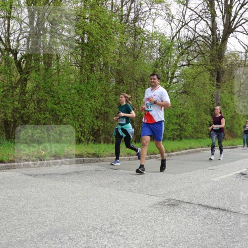 12.04.2026 - 45. Internationalen Wilhelmsburger Insellauf Yannick Fuchs http://msf.ph/oto/9494233 12.04.2026 13:03:39 Laufen 5453, 4957, 2316 meine-sportfotos.de