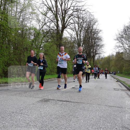 12.04.2026 - 45. Internationalen Wilhelmsburger Insellauf Yannick Fuchs http://msf.ph/oto/9494371 12.04.2026 13:03:57 Laufen 3250, 3244, 40, 4731, 2884, 2113 meine-sportfotos.de