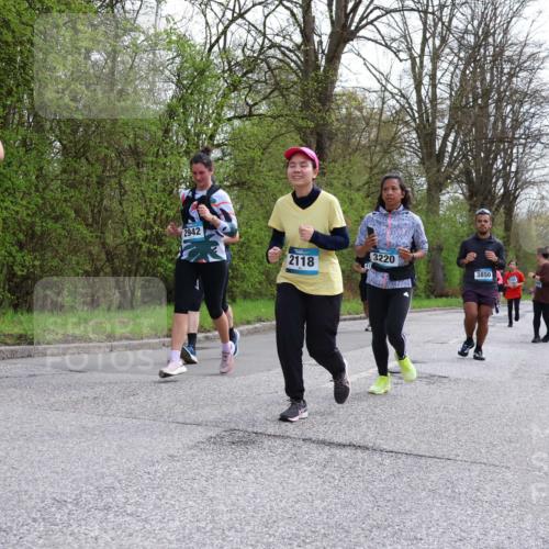 12.04.2026 - 45. Internationalen Wilhelmsburger Insellauf Yannick Fuchs http://msf.ph/oto/9494408 12.04.2026 13:04:01 Laufen 2942, 2118, 3220, 3850 meine-sportfotos.de