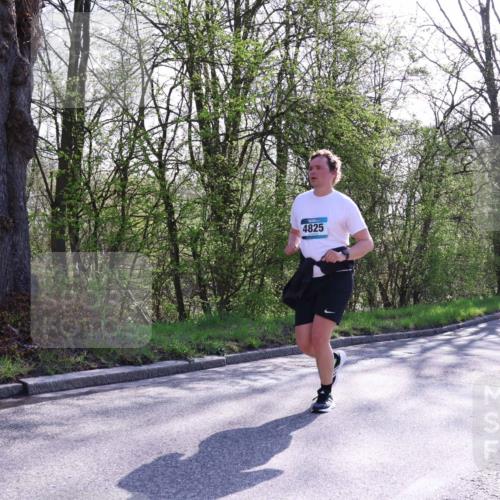 12.04.2026 - 45. Internationalen Wilhelmsburger Insellauf Yannick Fuchs http://msf.ph/oto/9494411 12.04.2026 10:48:53 Laufen 4825 meine-sportfotos.de