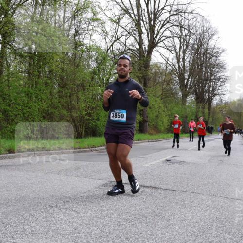 12.04.2026 - 45. Internationalen Wilhelmsburger Insellauf Yannick Fuchs http://msf.ph/oto/9494428 12.04.2026 13:04:04 Laufen 3850 meine-sportfotos.de