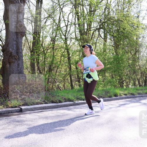 12.04.2026 - 45. Internationalen Wilhelmsburger Insellauf Yannick Fuchs http://msf.ph/oto/9494491 12.04.2026 10:49:01 Laufen 366 meine-sportfotos.de