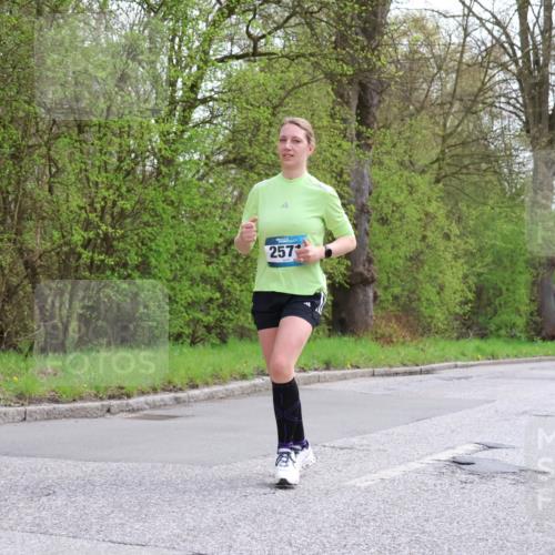 12.04.2026 - 45. Internationalen Wilhelmsburger Insellauf Yannick Fuchs http://msf.ph/oto/9494524 12.04.2026 13:04:17 Laufen 257, 4502 meine-sportfotos.de