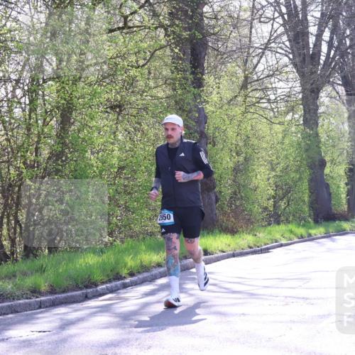 12.04.2026 - 45. Internationalen Wilhelmsburger Insellauf Yannick Fuchs http://msf.ph/oto/9494547 12.04.2026 10:49:10 Laufen 2950 meine-sportfotos.de