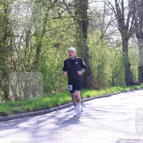 12.04.2026 - 45. Internationalen Wilhelmsburger Insellauf Yannick Fuchs http://msf.ph/oto/9494549 12.04.2026 10:49:10 Laufen 950 meine-sportfotos.de
