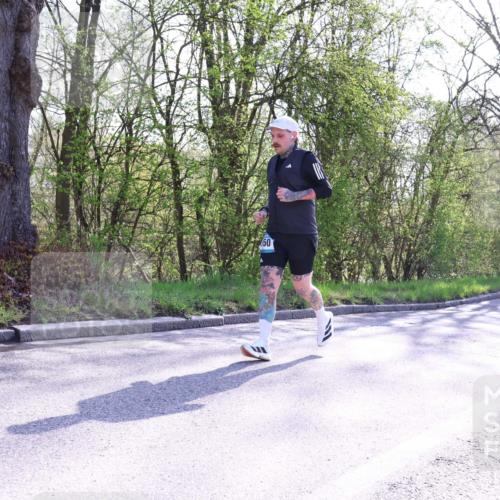 12.04.2026 - 45. Internationalen Wilhelmsburger Insellauf Yannick Fuchs http://msf.ph/oto/9494568 12.04.2026 10:49:12 Laufen 50 meine-sportfotos.de